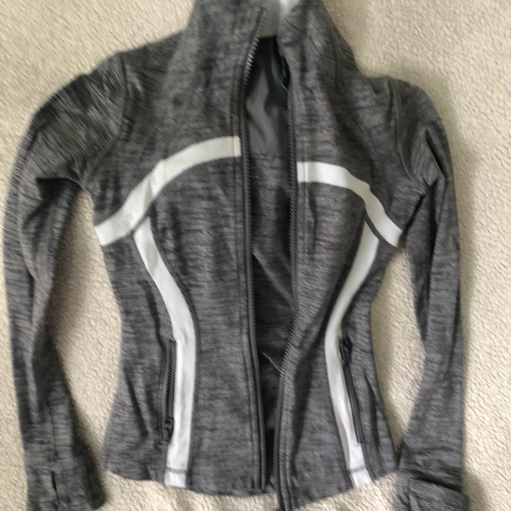 Lululemon jacket great condition gently worn